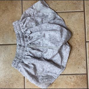 Lululemon shorts PERFECT CONDITION